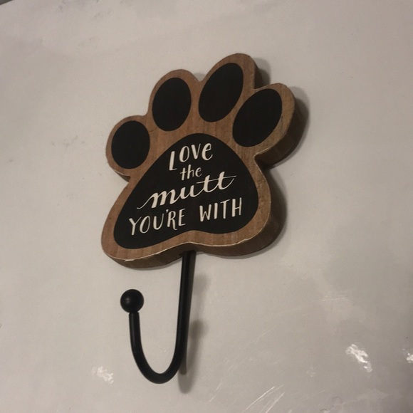 Dog leash hanger - Picture 2 of 2